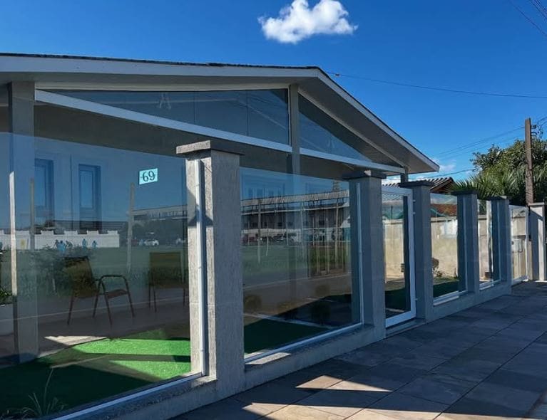 Vidro temperado com design arquitetônico moderno Blumenau